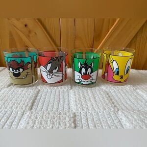 Vintage Looney Tunes Plastic Cup Tumblers